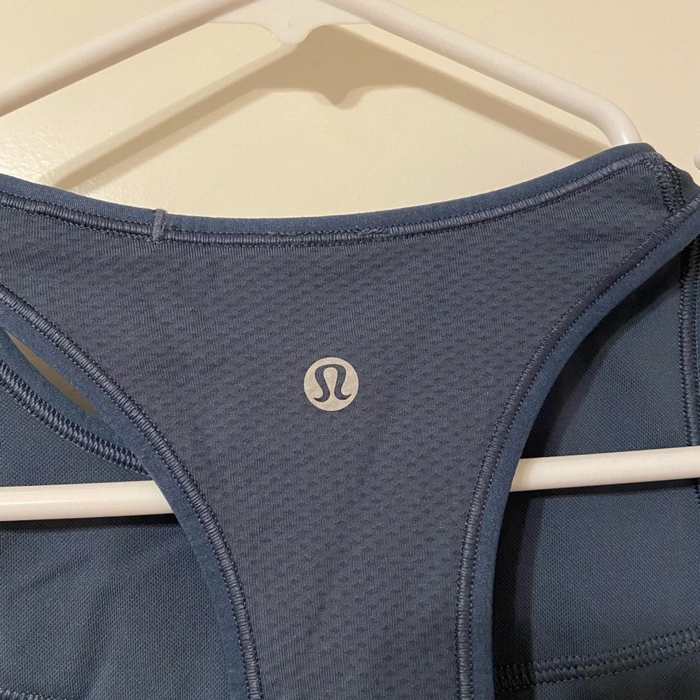 Lululemon Iron Blue Ebb to Train Bra - Picture 5 of 8